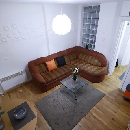 Iva City Center Apartment Belgrade