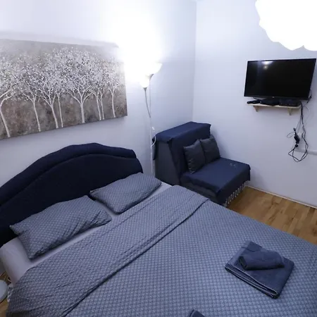 Iva City Center Apartment Belgrade
